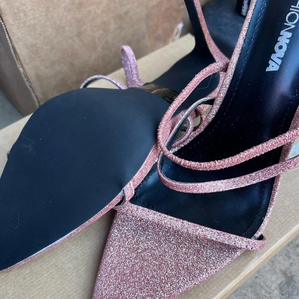 Heels - Picture 2 of 2